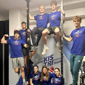 Válogatott igazolásokkal bővül a KISTRI Team SE